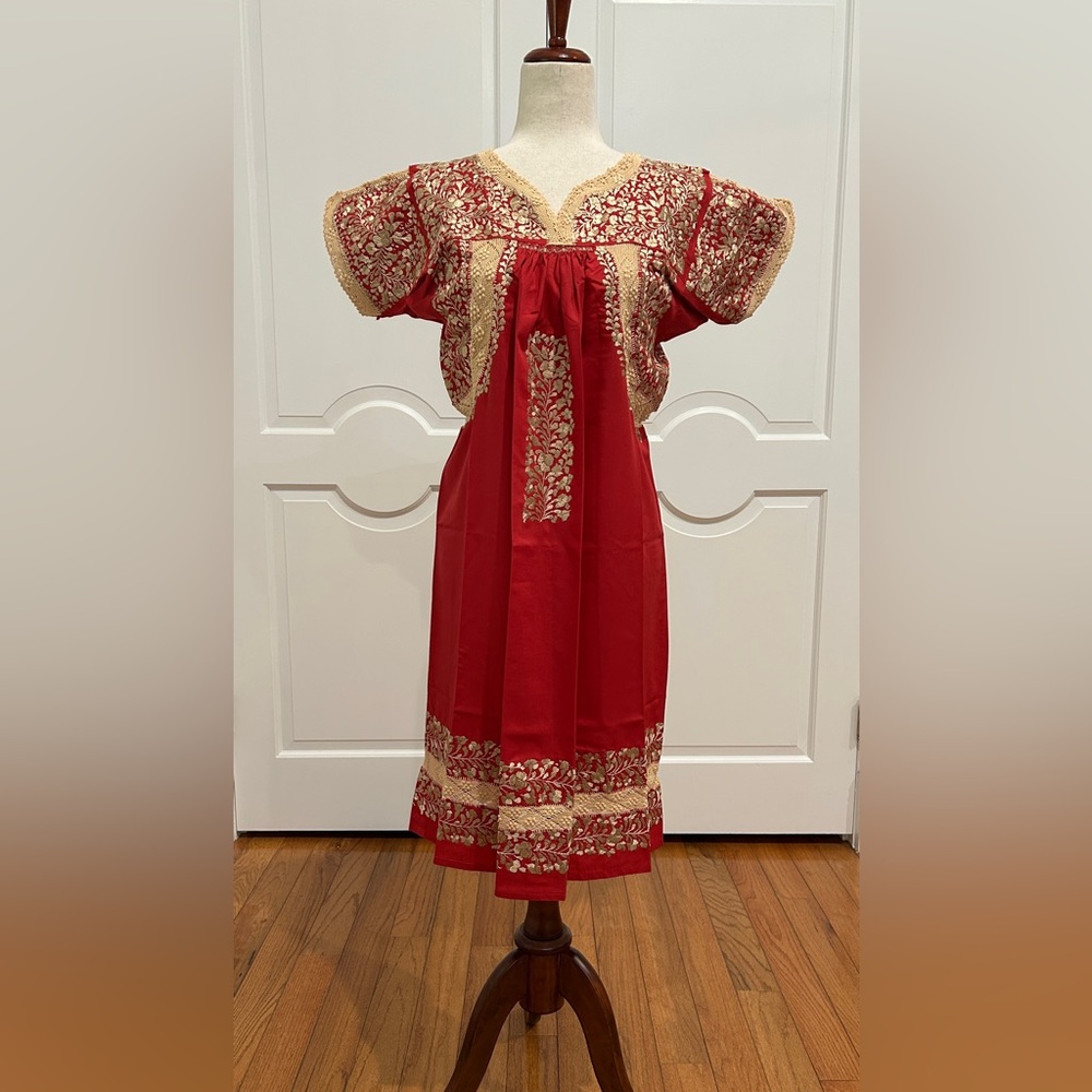 San Antonino gala Dress,Oax,Mexican dress Hand Embroidered with Silk threads.